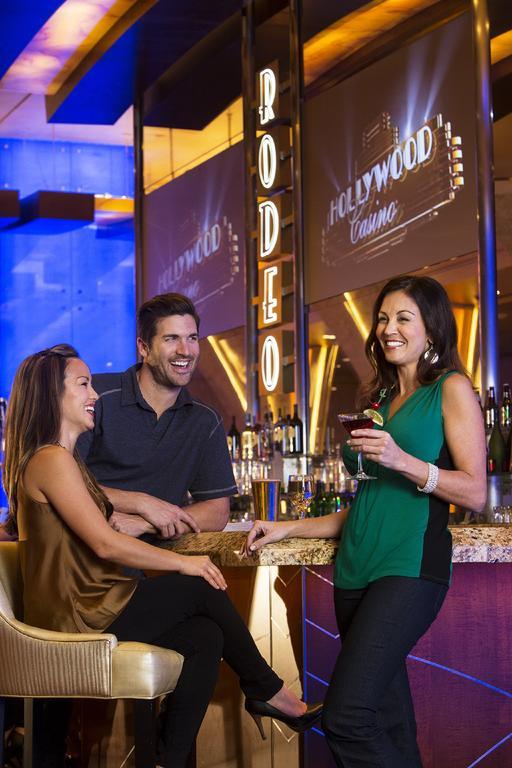 Отель Hollywood Casino St. Louis Мэриленд-Хайтс Экстерьер фото