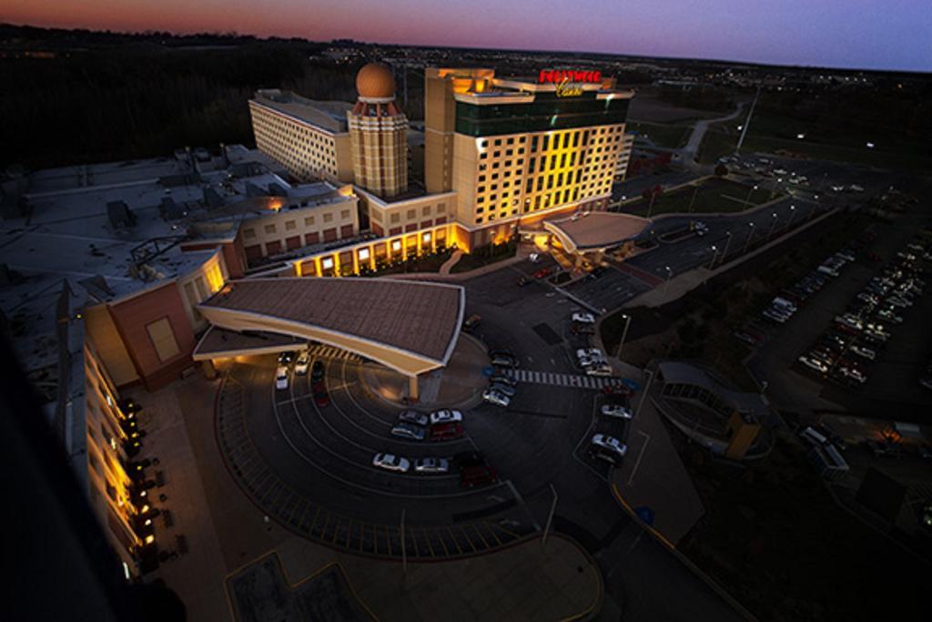 Отель Hollywood Casino St. Louis Мэриленд-Хайтс Экстерьер фото