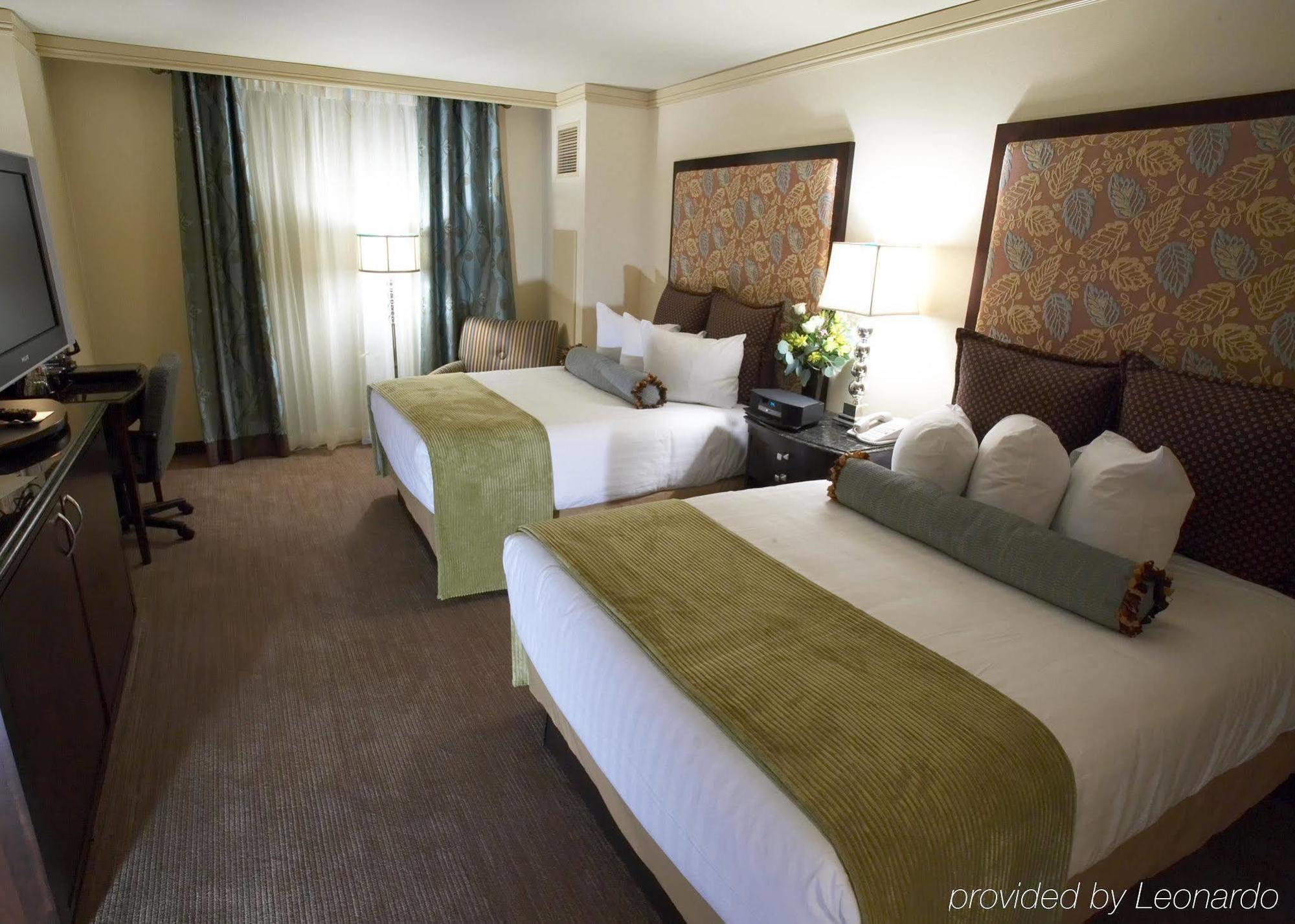 Отель Hollywood Casino St. Louis Мэриленд-Хайтс Экстерьер фото