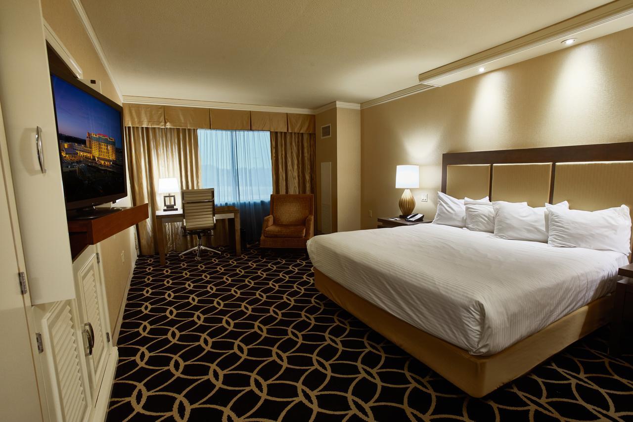Отель Hollywood Casino St. Louis Мэриленд-Хайтс Экстерьер фото