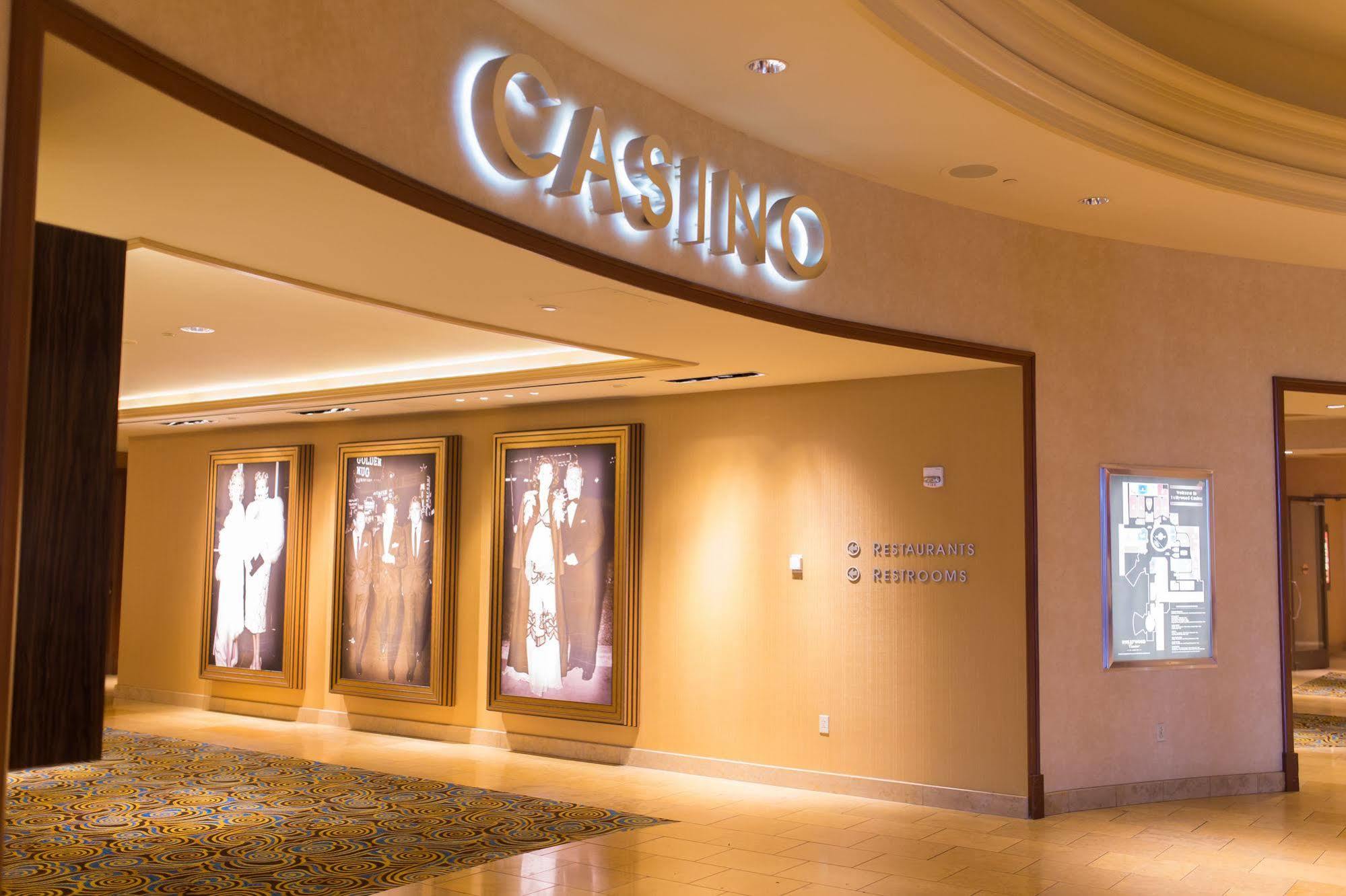 Отель Hollywood Casino St. Louis Мэриленд-Хайтс Экстерьер фото