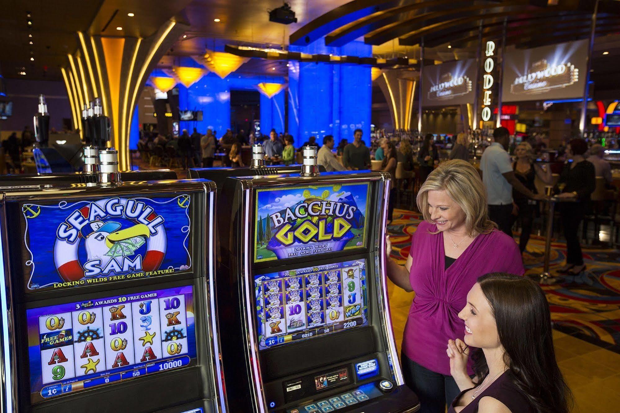 Отель Hollywood Casino St. Louis Мэриленд-Хайтс Экстерьер фото
