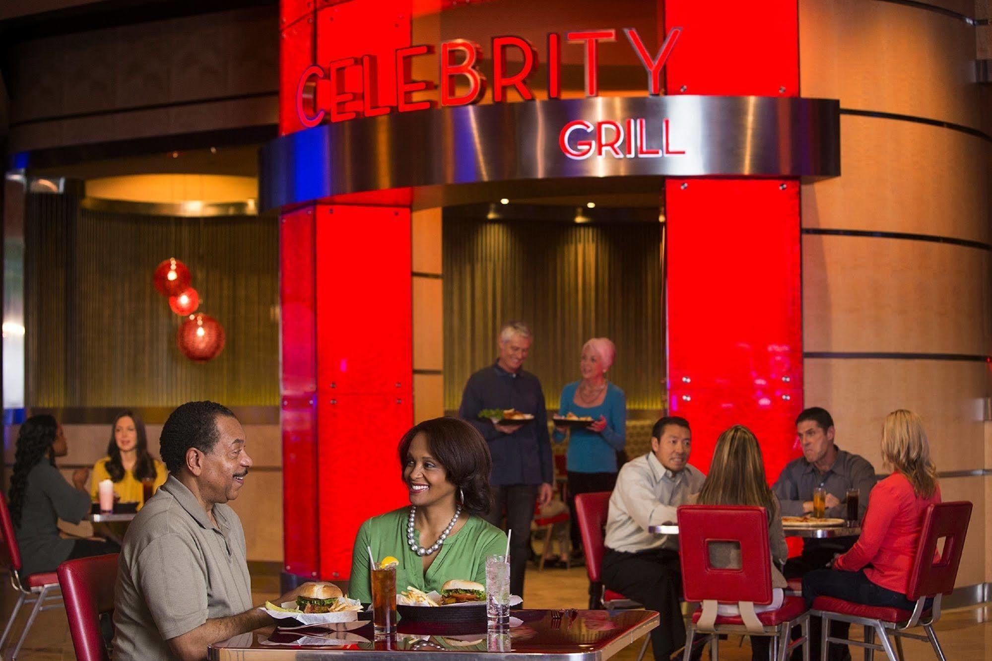 Отель Hollywood Casino St. Louis Мэриленд-Хайтс Экстерьер фото